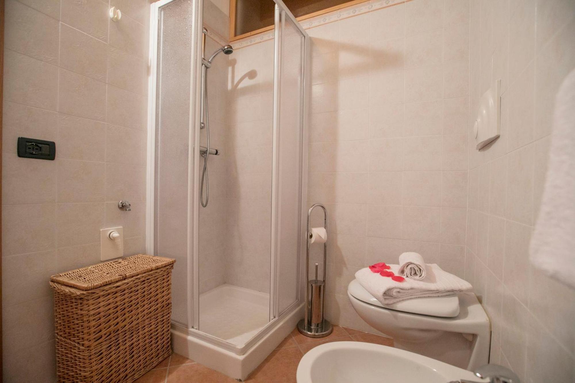 Appartamento Centro Storico Riva - Happy Rentals エクステリア 写真