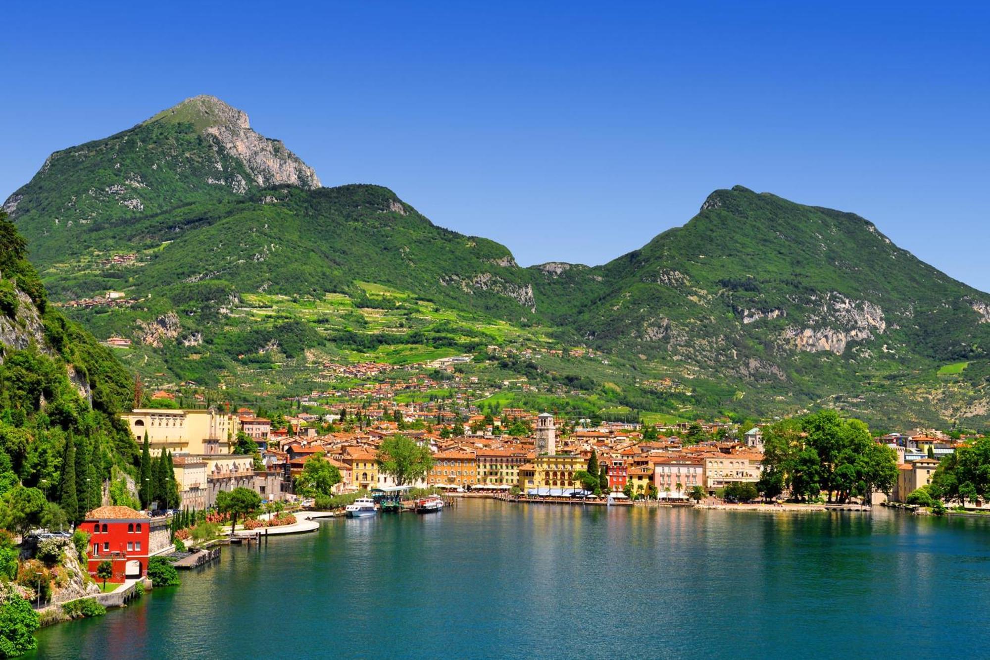 Appartamento Centro Storico Riva - Happy Rentals エクステリア 写真