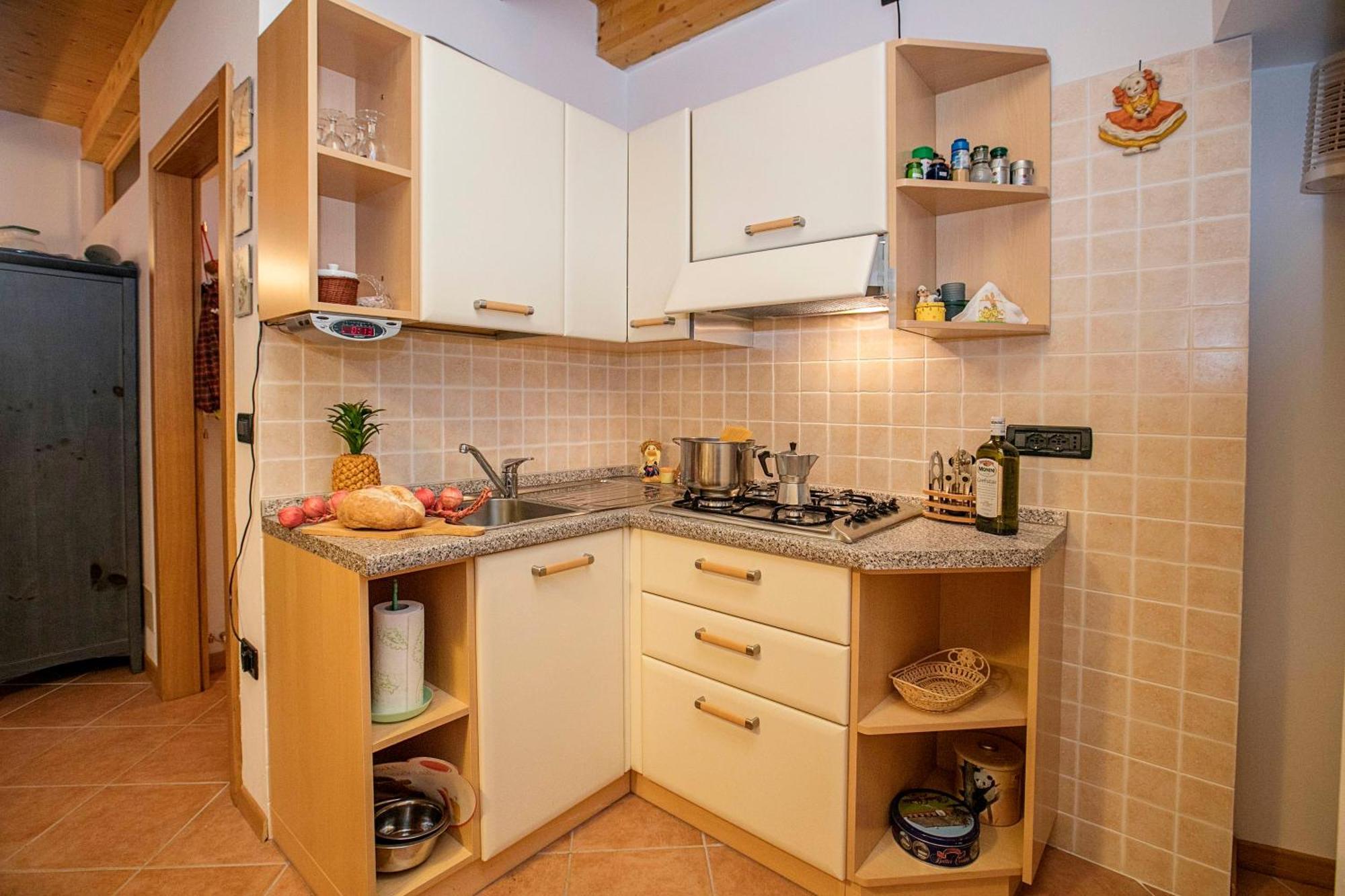 Appartamento Centro Storico Riva - Happy Rentals エクステリア 写真