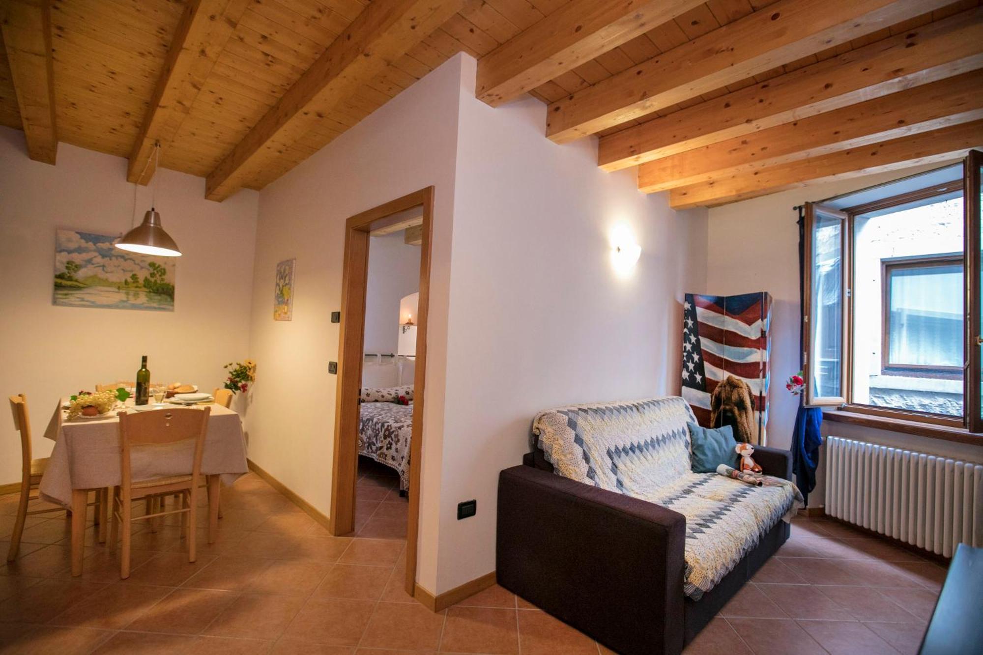Appartamento Centro Storico Riva - Happy Rentals エクステリア 写真